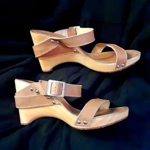 Zale Wooden Platform 3¼" Wedge Buckle Strap Sandals